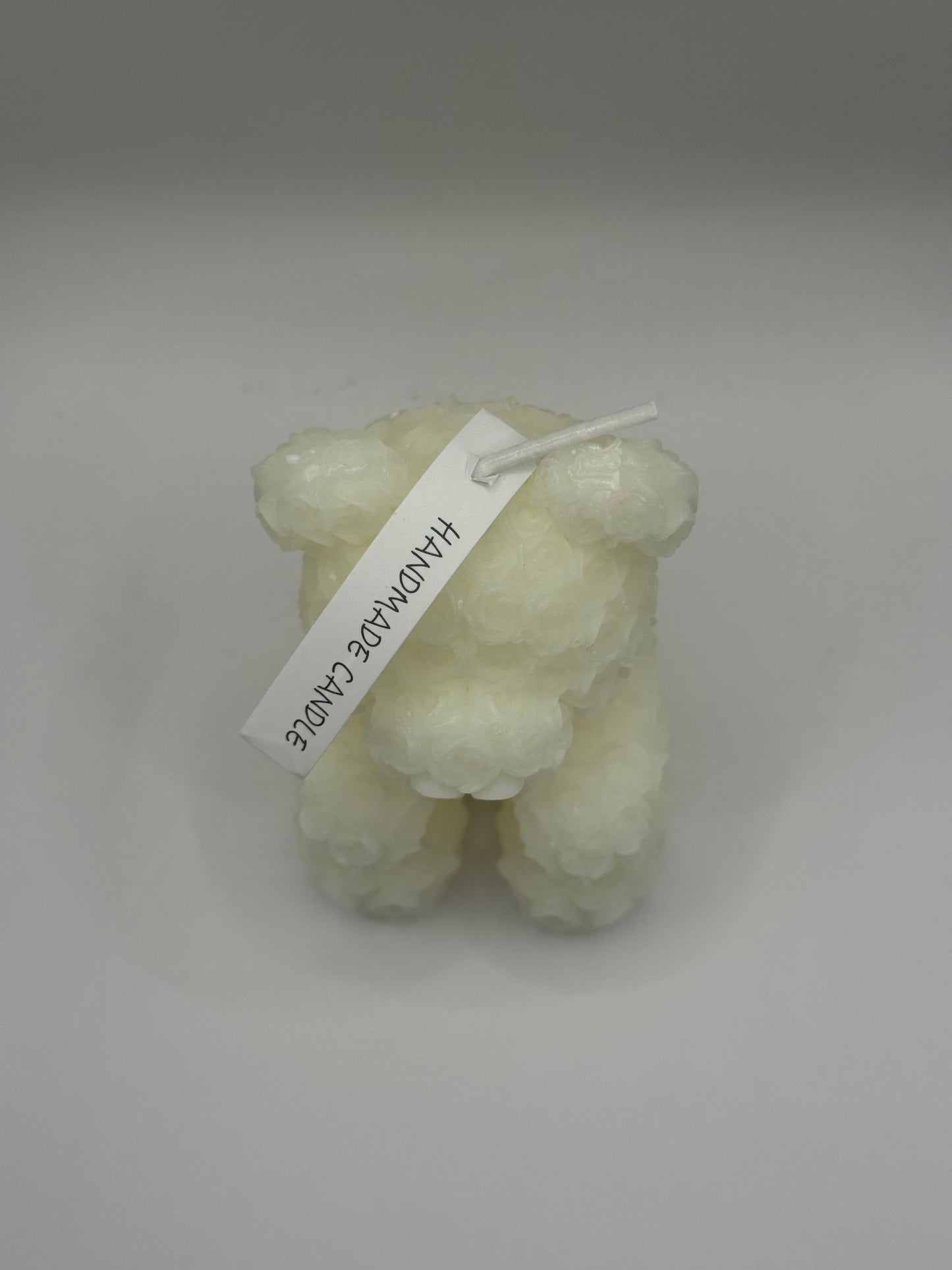 Decoratieve Witte Beertjes Kaars van Roosjes | Natuurlijke Sojawas |Sweet Persimmon & Coriander Geur