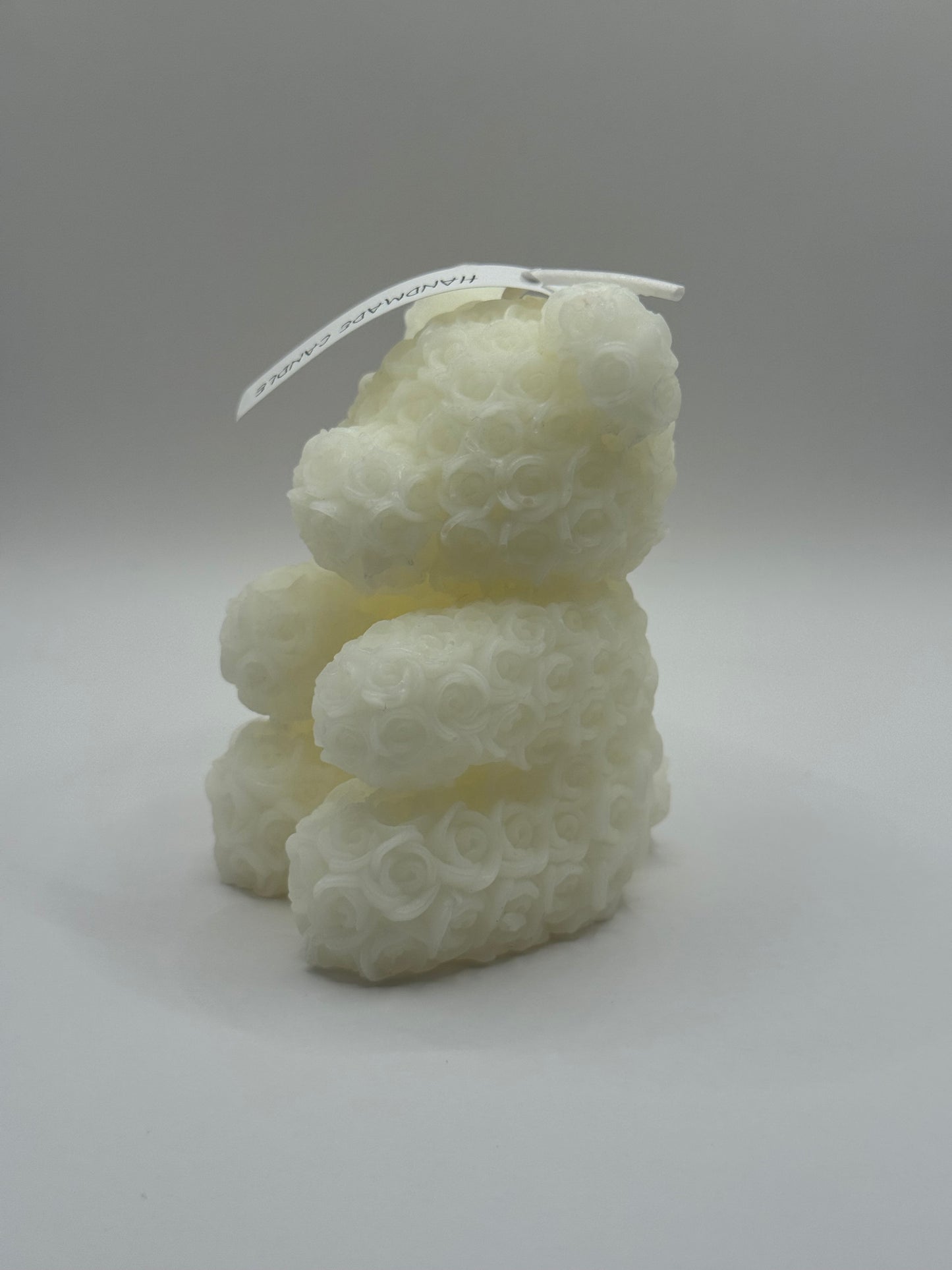 Decoratieve Witte Beertjes Kaars van Roosjes | Natuurlijke Sojawas |Sweet Persimmon & Coriander Geur